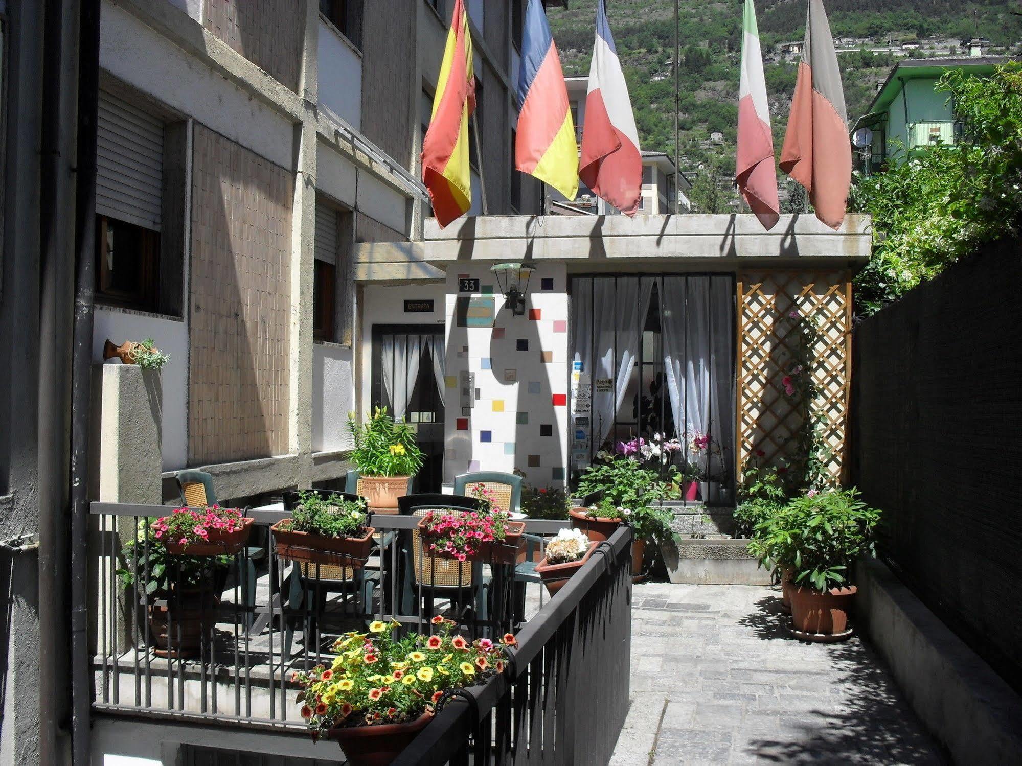 Al Caminetto Hotel Aosta Kültér fotó